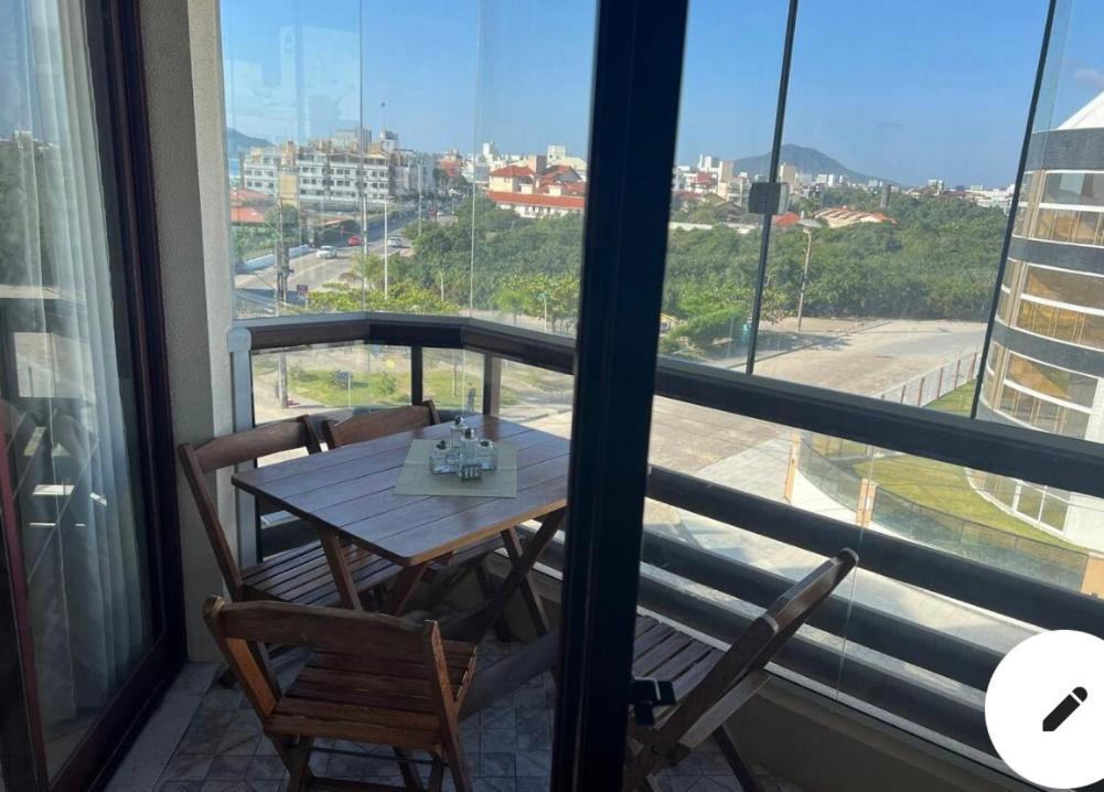 Apartamento Apartamento Maravilhoso, Completo,1 Quarto Com Cama Queen E Sofa Retratil, Bi Cama Embutida, Colchao Extra, Vista Pro Mar, Dormem 5, Pe Na Areia, Jacuzzi, Piscina Wifi,Self Checkin, Automatizado Florianópolis Exterior foto